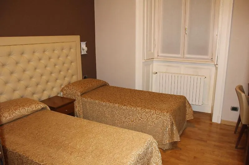 **** Hotel apartamentowy Residence De La Gare Mediolan Włochy