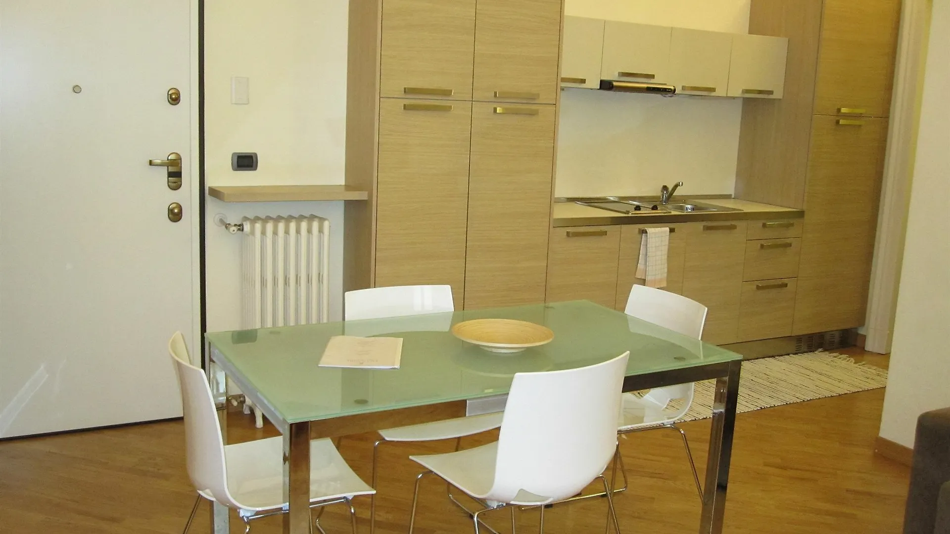 Residence De La Gare Mediolan 4*,